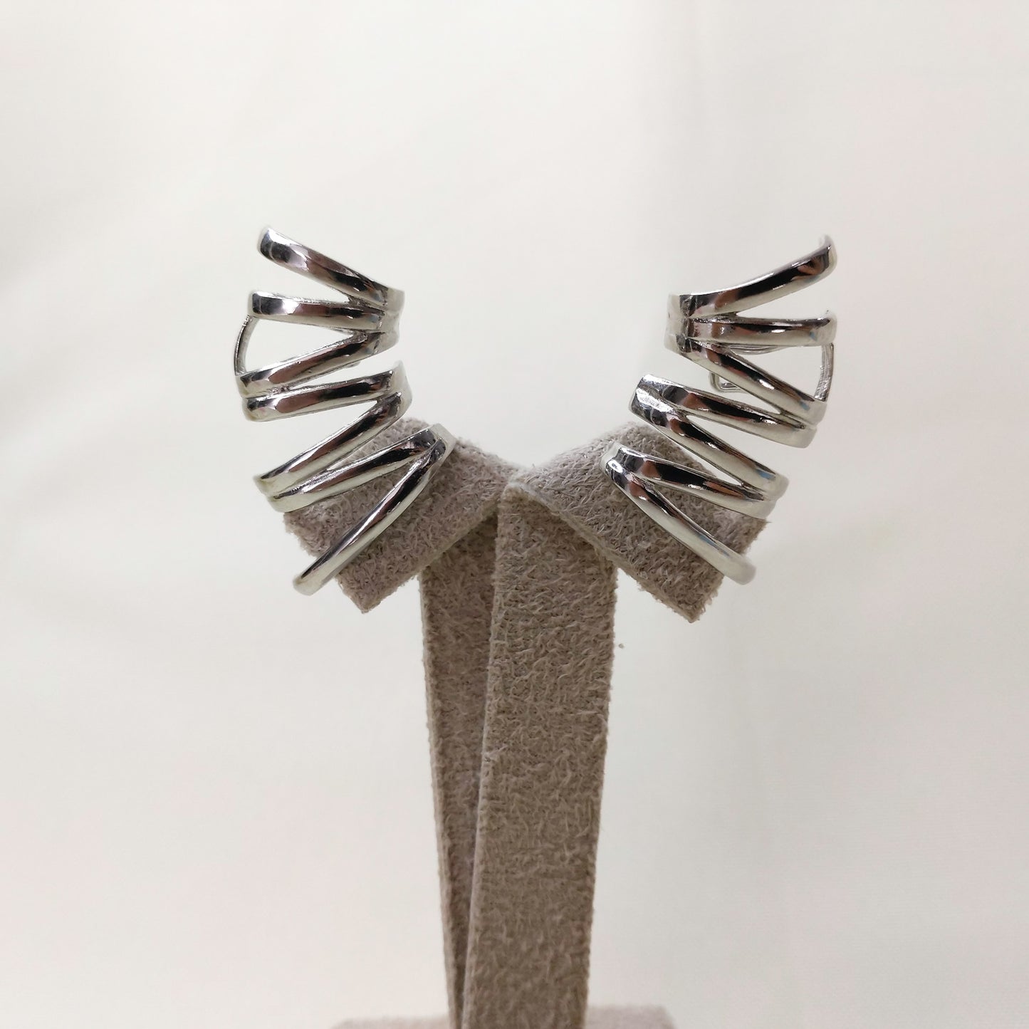 Brinco earcuff mola prata