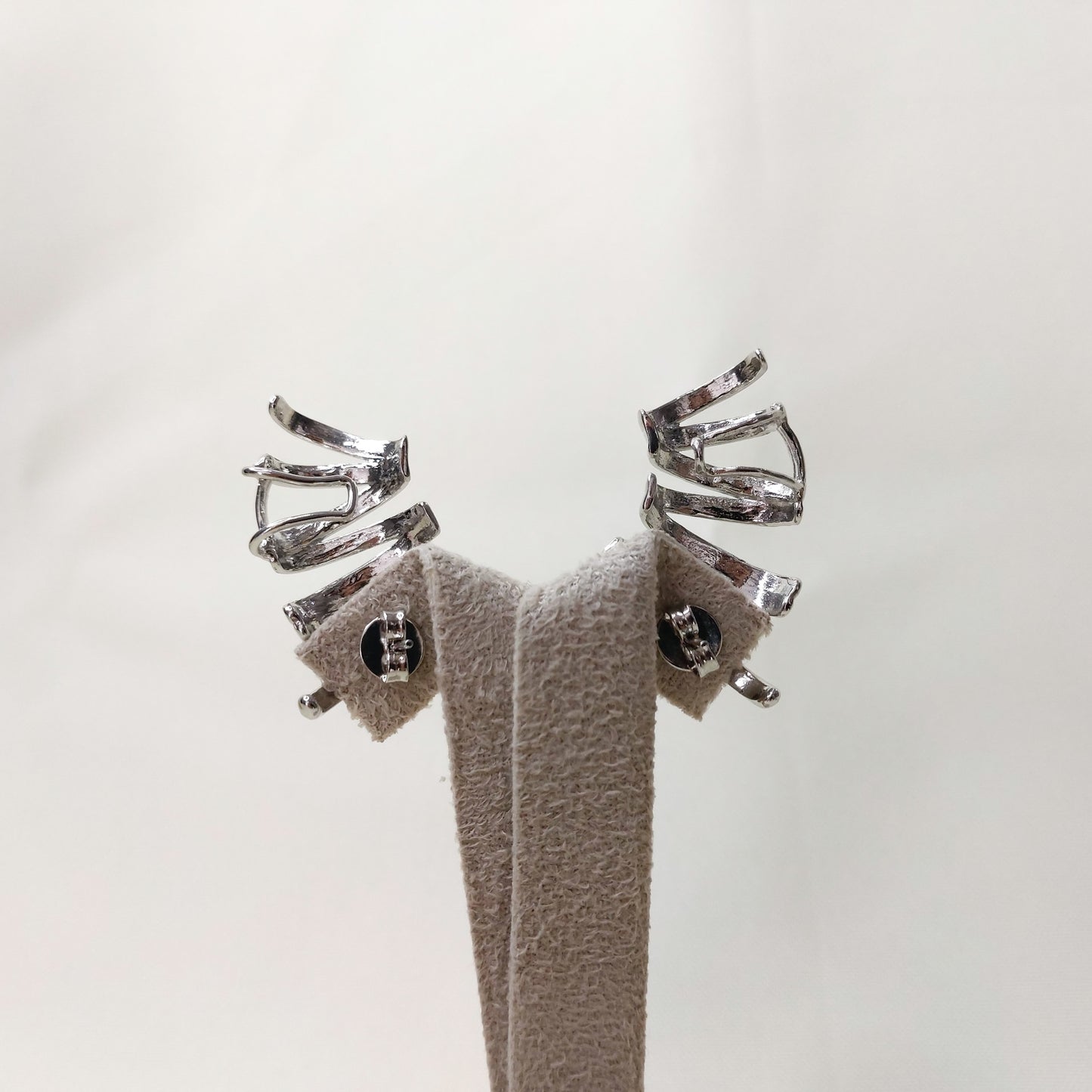 Brinco earcuff mola prata