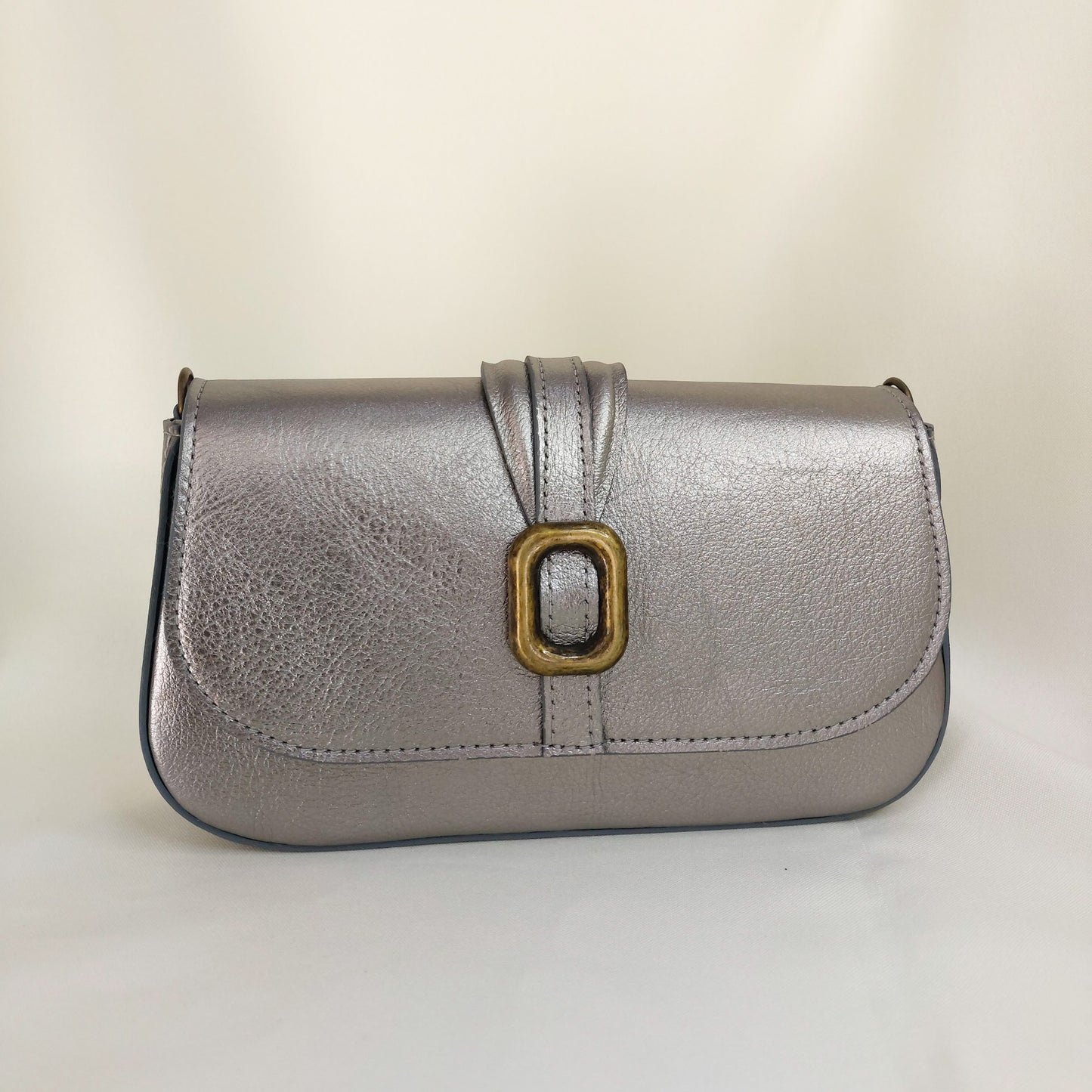 Bolsa couro fivela ródio negro