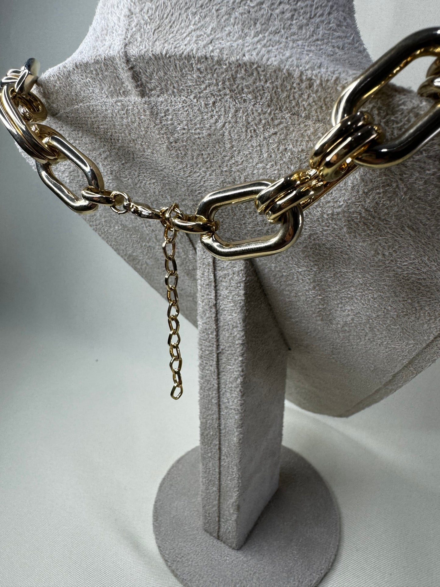 Colar elos dourado corrente trabalhada - M Loures
