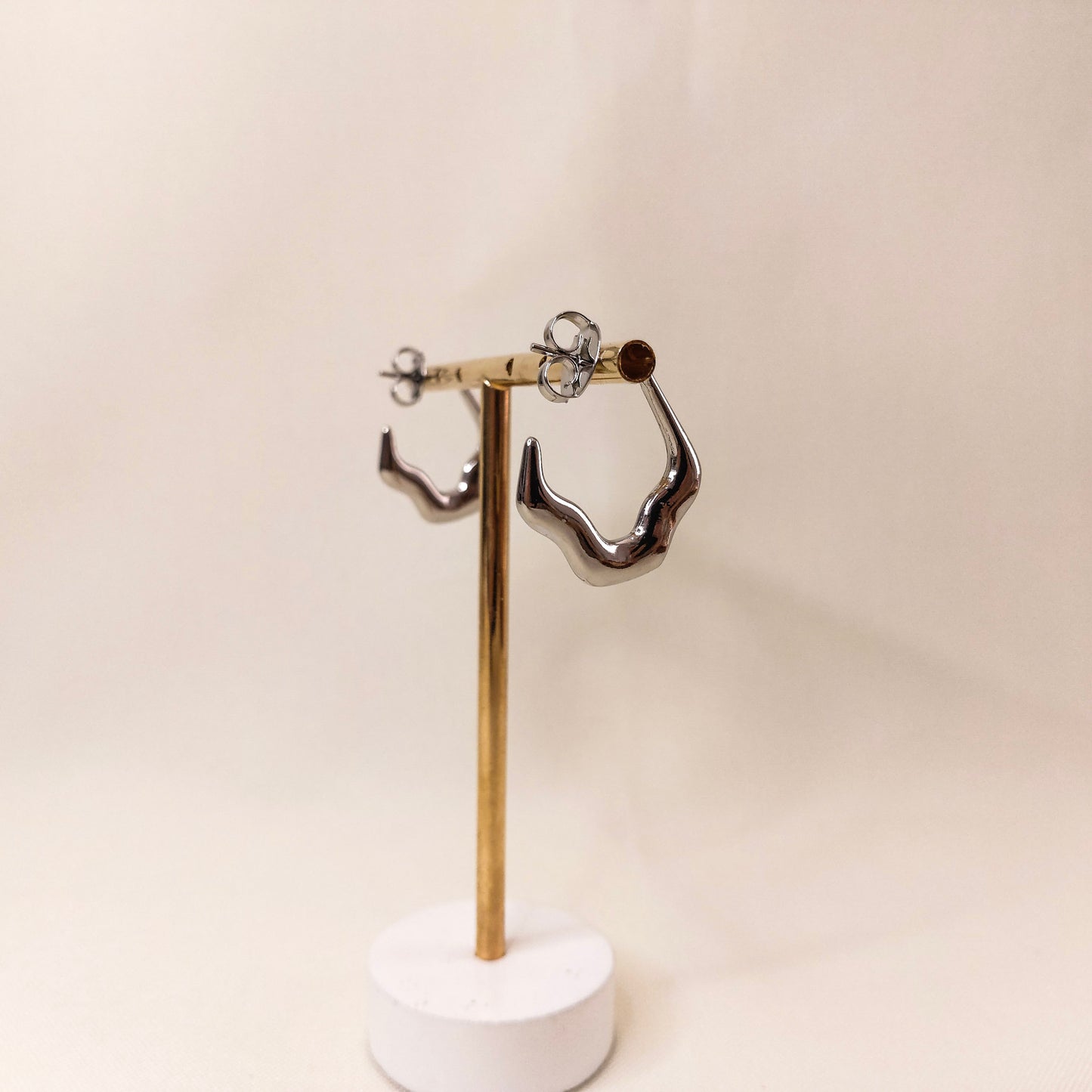 Brinco prata argola com textura