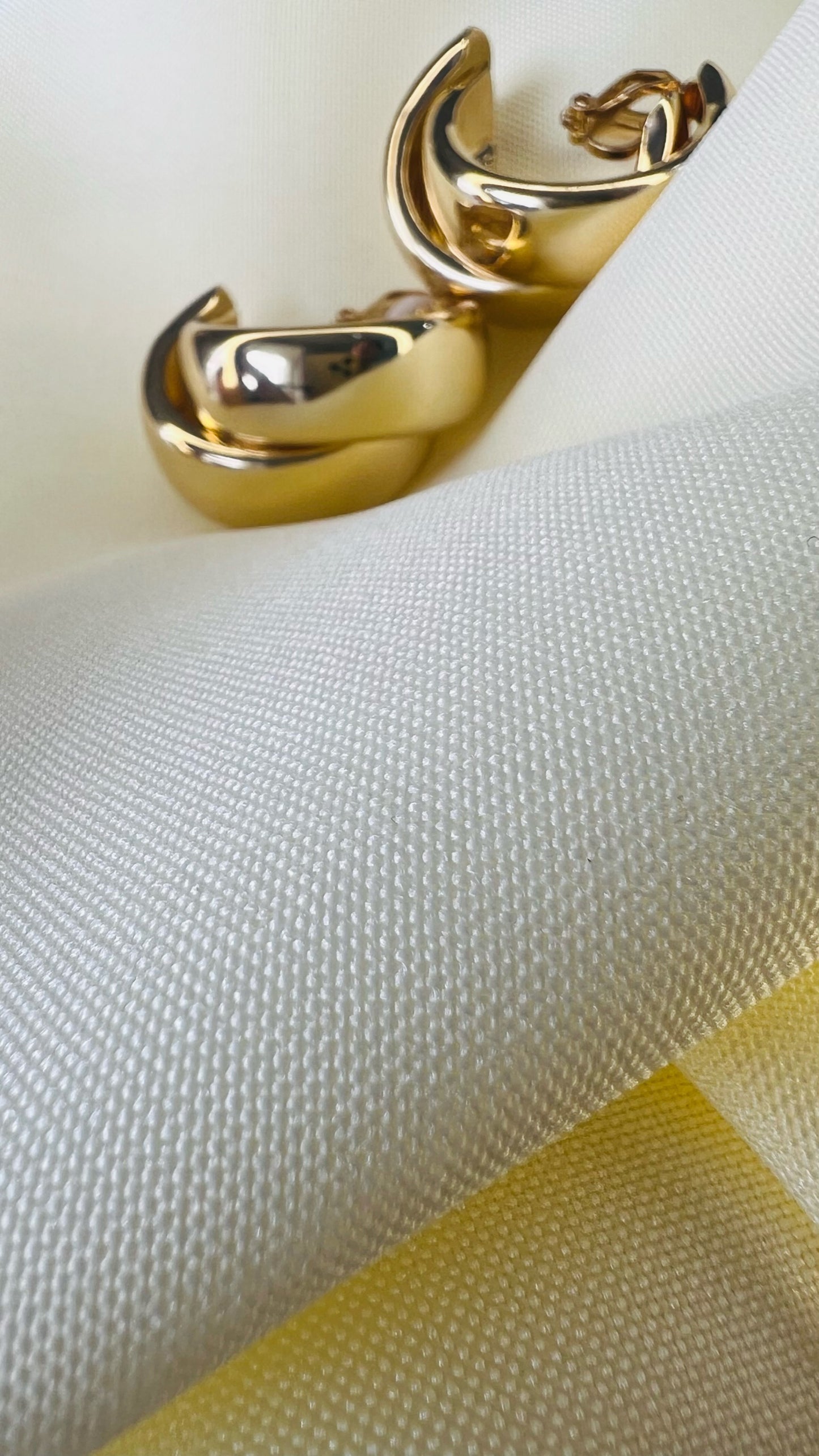 Brinco Dourado de Pressão Duas Semi Argolas