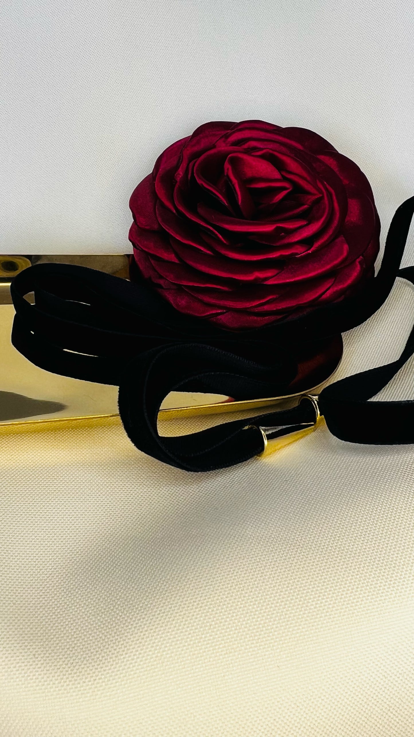 Flores broche marsala