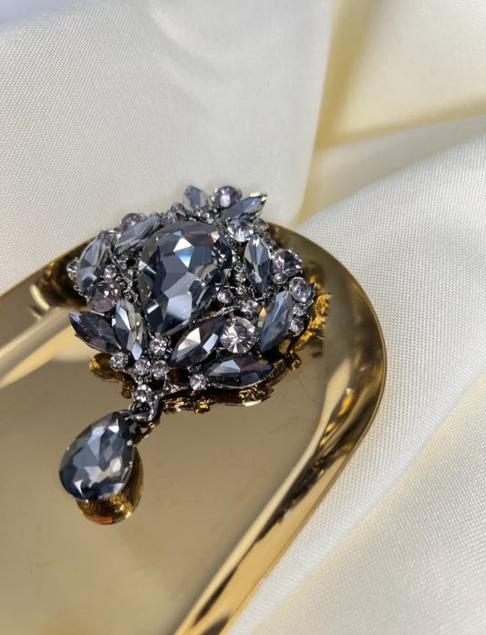 Broche em Zircônia Negra